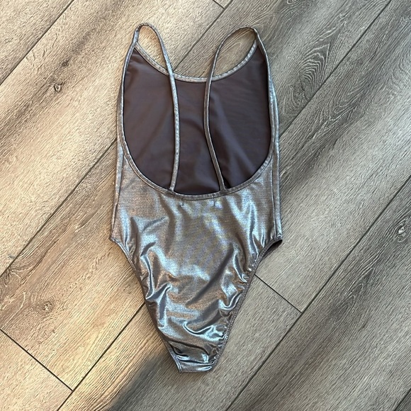 H&M Silver Bodysuit One Piece Metallic small - Picture 4 of 4